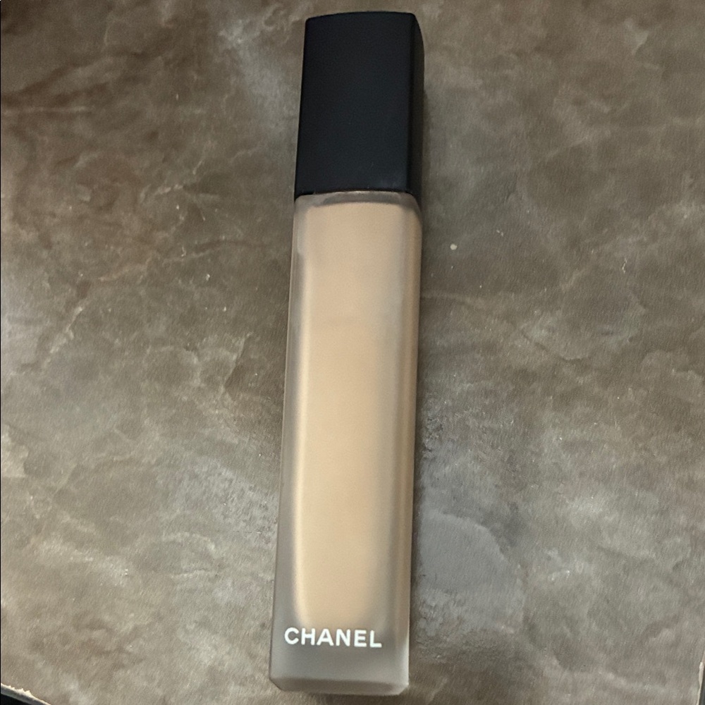 New without box, Chanel concealer